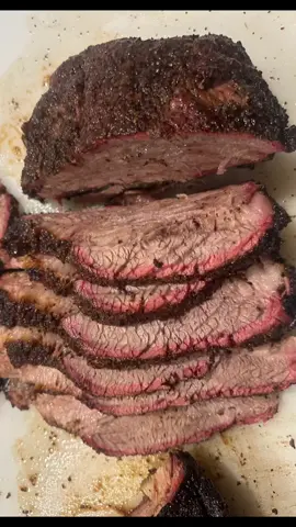 I let that smoke hit ‘em💨🔥 #brisketbbq #bbqfood #smokedbrisket #sundaynightfootball #beefbrisket #chefsoftiktok #vegasbbq #meatlovers 