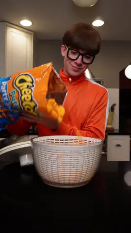 Dehydrated cheese puff