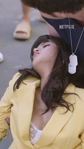 nahulog na po si irene kay snoop. literal. #CantBuyMeLove  #CBML  #AnthonyJennings  #MarisRacal  #Netflix