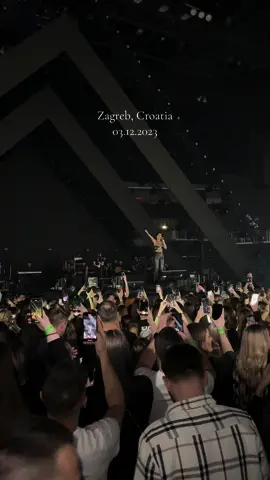 Aleksandra Prijovic 🤍 #aleksandraprijovic #prija #odistokadozapada #arena3 #9zivota #devetzivota #album #music #concert #live #zagrebcroatia #zagreb #fyp #foryou #foryoupage #viral #viralvideo #zatebe #zatebestrana #croatia #balkan @Extra FM 
