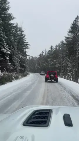 Winter wheeling is here!! We had quite the shock to learn that there was snow on the trails. Maybe we should have turned around but we wanted to see how far we’d get and well..it wasn’t very far at all. Everyone loves sliding in Jeeps right! #winterwheeling #snowmuchfun #offroading #jeeps 