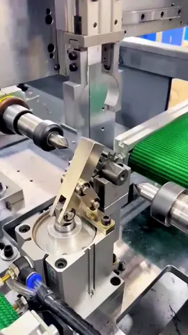 Automatic tapping process for shaft holes- Good tools and machinery make work easy episode_rGs