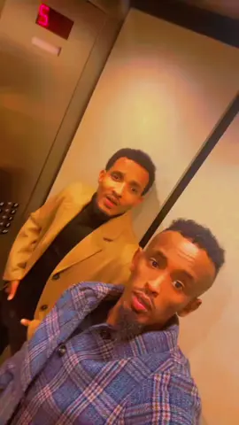 @Garyaqaan #foryoupage #ayuub_kaarlo #muqdishotiktok #somali #somalitiktok12 #fyp #CapCut 