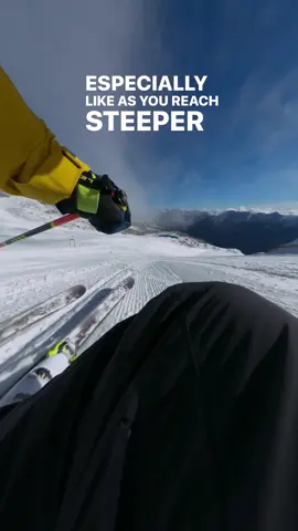 Why is building a Progressive Edge important? Gradually increasing your edge angle and then maintaining it throughout the turn will help you maintain control over your turn direction and speed, especially when tackling steeper terrain. The goal is to achieve a smooth, continuous buildup of pressure throughout each turn rather than transitioning abruptly from a flat to a high edge angle. We look forward to hearing all about your experience using this new metric coming to Carv this season... more on this soon! 😉#ski 