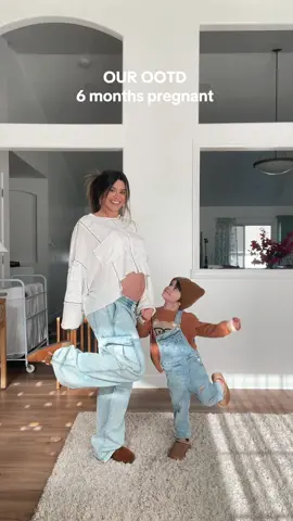 How am I already 6 months prego? #pregnant #OOTD #mommyandme 