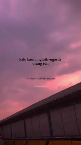 semoga kita bisa menjadi orng yg ikhlas  #uatadzahhalimahalaydrus #foryou #fyp #katakatamotivasi 