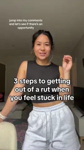 This is how you’re going to get out of that stuck energy and move forward in flow with your goals  Getting unstuck in life, in a rut, how to achieve my goals #gettingunstuck #inarut #feelingstuck #feelingstuckinlife #howtoachieveyourgoals #femaleentrepreneurs #feminineleaders #femalebusinessowners #startingfresh #dailyinspo 