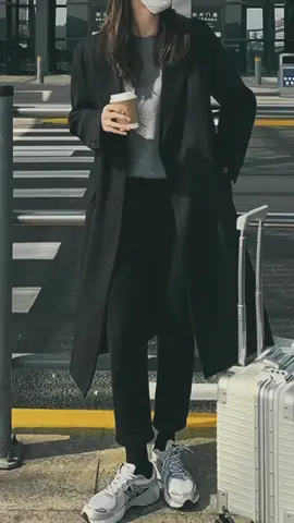 Premium Quality CARINE Korean Style Straight Loose Version Long Coat for Women! #koreancoat #wintercoat #longcoat #longwintercoat #koreanstylecoat #wintercoatforladies 