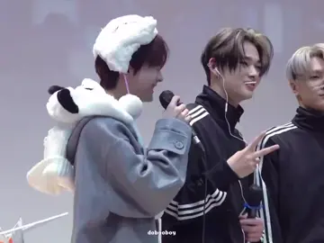 you'll never guess who the real maknae is on this clip🫵 #jungwon #niki #fypシ #enhypen #wonki #foryoupage 