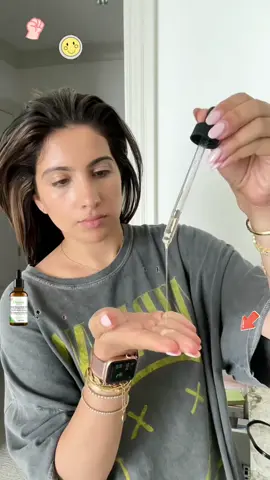 Say goodbye to thinning hair with this miracle hair growth oil #hairlosssolutions #thininghair #hairoil 