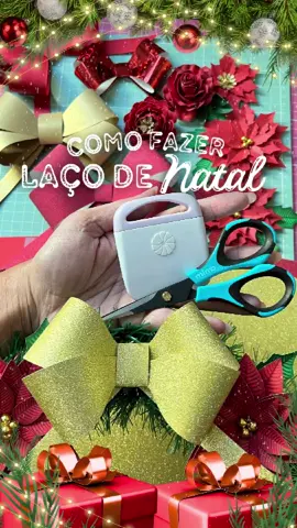 Olha que incrível o laço rápido e prático que você vai aprender no nosso método 🎅🏼🌹Flores de Natal 🌹🎅🏼 O Método está com modelos de flores incríveis, e você vai aprender detalhadamente dentro do curso como fazer este lindo laço e como montar uma linda guirlanda natalina utilizando as flores do curso! Incrível não é mesmo? Já salva esse vídeo como inspiração pra fazer muitos laços por ai!!!  Quer fazer parte do método também? Comente EU QUERO que lhe envio o link para se inscrever ❤  😍🎅🏼🎄#FabricandoArte #festapersonalizada #MulherEmpreendedora #papeleira #artesã #lacodenatal #papelariapersonalizada #topodebolopersonalizado #toposdebolo #artesanato #vivadepapelaria #laçodepapel #floresdenatal #lacoperfeito 