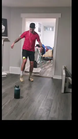 This one's crazy🎾🚀🎯🧱🎩🧲🤖🧙‍♂️ #fyp #fypシ #reels #viral #control #football #futbol #futebol #Soccer #ronaldinho 