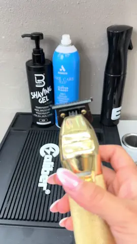 Changing my trimmer blade #BaBylisspro #BaBylisstrimmer #bladereplacement #babylissfxgold #barbertok #asmr #barberlife 