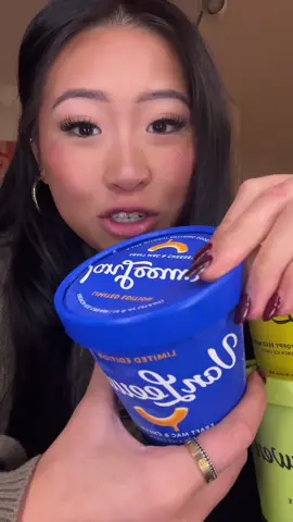 MAC N CHEESE ICE CREAM!!