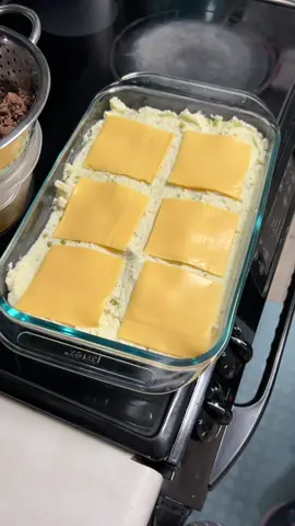 Momma makes a shepards pie! 🥹 #joshsmom #joshandmomma #shepardspie #dinner #EasyRecipe #cooking 