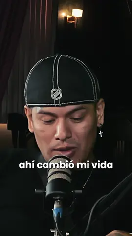 CORONANDO EL PODCAST con @CORONA 🤩🎤 Mira el episodio completo en nuestro canal de YouTube, link en la bio💋 #podcast #yanosomosnenes #corona #bolivia #podcastclips #música #talentoboliviano