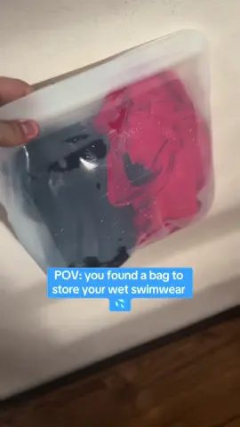 ❌ Plastic bag for your wet clothes ☑️ Reusable silicone bag for your wet clothes Air tight and leak proof, guarantee na safe ang mga damit niyo! #fyp #totallock #siliconebag #reusablebag #tiktokshop #supportlocal #EcoFriendly #lifehacks #tiktokshopph #addtocart 
