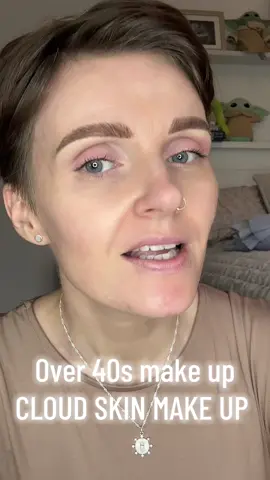 #cloudskin #cloudskinmakeup #makeup #makeuplook#over40smakeup #makeupover40 #matureskinmakeup 