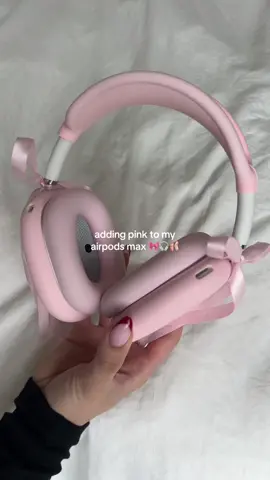 Ok this shade of pink is eliteeeee 🎧🫶🏼 #amazonfinds #finds #haul #apple #airpodmax #headphones #appleairpodsmax #pinkairpodsmax #airpodsmaxreview #girly #balletaesthetic #ribbondecor #ribbon #pink #balletcoreaesthetic #coquette 