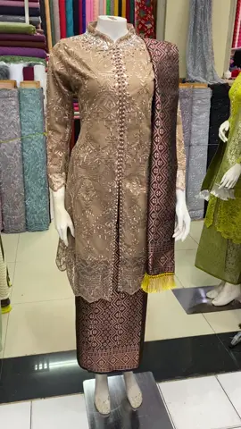 Ready lagi kebaya mocca #kebayawisuda #kebayaibupengantin #kebayapesta #kebayamodern 
