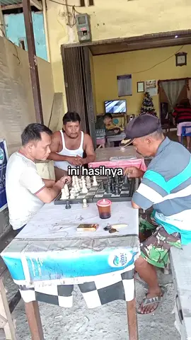 Sableng Medan marah karena selisih paham main catur. #bertengkar #ribut #marahmarah #fypviral #fypシ゚viral #situkangmarah #sablengtv #salingmengingatkan #selisihpaham  @sianturi anak pakam @Nge_Nge @MR PAR????(^_^) @Widyapardede🫶  jangan lupa follow Ig kita juga,link nya ada di bio😉