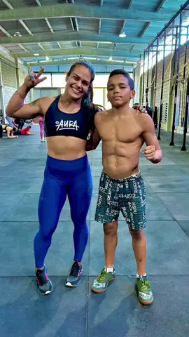 Treino com essa dupla! “Nossa dancinha” #crossfit #muculação #bahia #bodybuilding #crossfit 