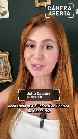 🎥 Câmera Aberta com @Ju Cassini | A Fantástica Fábrica de Chocolate é uma história de terror? 🍫 #AdoroCinema #wonka #afantasticafabricadechocolate #willywonka #terror 