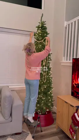 our first christmas tree 🥹🌲🎁 i love it sm ✨ #decoratingforchristmas #christmastreedecorating #decoratewithme #decoratewithmeforchristmas #christmastreedecor #christmastree #christmastreebow 