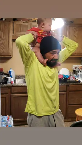 Sometimes things are hard to understand #marriagehumor #fyp #daddy #dadsoftiktok #tag  #Love  #MomsofTikTok #daddysgirl #bikersoftiktok #birthmark #portwinestain @✨️Chey_Marie✨️ 