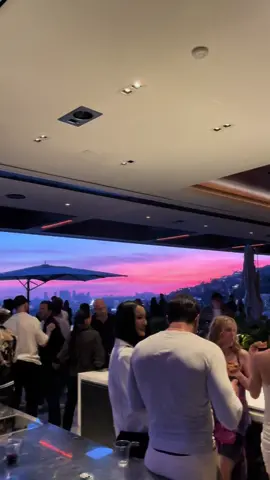 Party in LA be like💁🏻‍♀️ #partygirl #laparty #hollywoodlife #hollywoodhills #hollywoodhillshome #fyp 