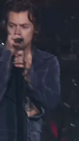 A singer and a comedian #harrystyles #fyp #foryoupage #foryou #parati