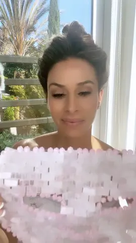 “You give life to what you give energy to” -ukn I like to use my energy wisely and do things that can support my body by giving it more energy!  I was introduced to @Organic to Green rose quartz mask.  This mask can help with lymphatic drainage, promote energy flow and circulation, relieve eye fatigue and much more.  Thank you @losangelesmommyy for showing this to me! PS this is a great gift idea for the holidays.  #facemask #rosequartz #rosequartzmask #rosequartzcrystal #lymphaticdrainage #lymphnodesupport #organic #organictogreen #inflammationrelief 