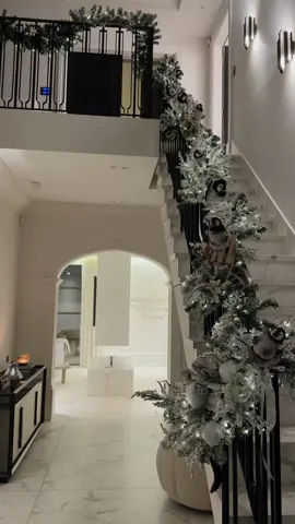 Penguin slide 🥺❄️🤍 (the lights don’t flicker in real life 😂) #fyp #christmas #christmasdecor 