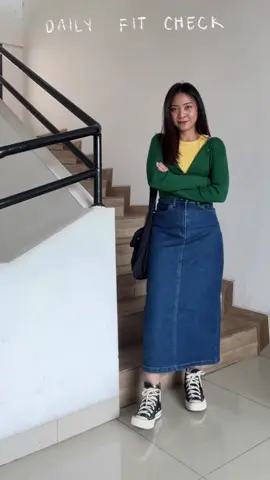 Saturyay fit check ✔️ bonus ada ninik lewat 🤏