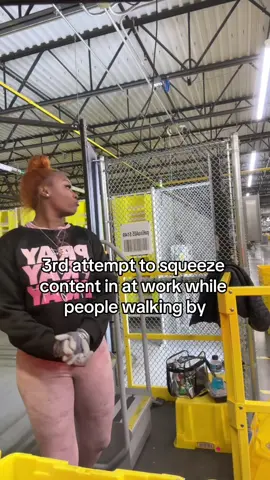 Im getting a lil bolder 🤏🏽😂 #amazonworker #peakseasonisreal #boredatworkatworkbored #sheinshirthaul #gingerhairblackgirl #amazonian #amazoncomedyspecial 