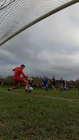 No better feeling 😮‍💨 #goalkeeper #goalkeeping #football #rushgk #goalkeeperhighlights 