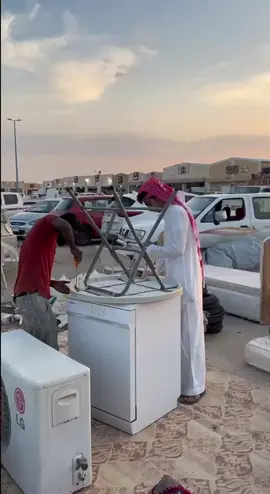 تقرير عن السوق الشعبي بحفر الباطن نشر في حساب الاخ الأستاذ/ عبدالعزيز الابراهيم في توتير  . 