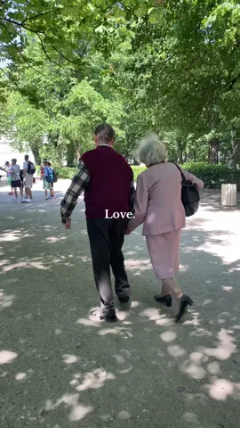 🫶🏻 #Love #fyp #couple #oldlove #dlaciebie #viral #foryoupage #milos #oldcouple #dc 