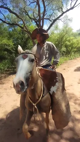 Hoo mi ñaño queridoo🤠 . . . #CapCut #🇧🇴🇦🇷❤🎶🎶 #chaqueño #chacoadentro #chacorural #musicachaqueña #paratiiiiiiiiiiiiiiiiiiiiiiiiiiiiiii #chacobolivia #chacoargentina #fyp #monteadentro #chaqueñadas🎻🎸🎶 #estadosparawhatsapp#montechaqueño 