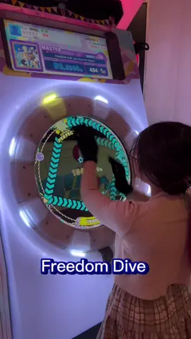 Freedom Dive: the song guaranteed to break some part of your body 🔪😋 #maimai #maimaiでらっくす音ゲー #arcade #rhythmgame #fypシ   