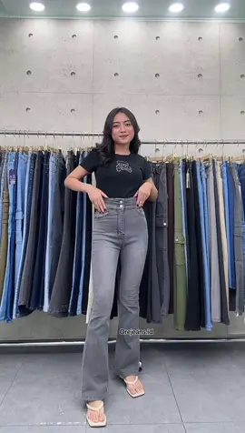 Cutbray best seller tali silang? YUK KEPOIN GUYS AND JOIN LIVE YA❗️🥰😍 #orejeans #oresquad #jeanshack #jeanshaul #jeanschallenge #1212 #1212shopeehaul #outfitjeans #oufitideas #ootdfashion #cutbrayjeans #cutbraywanita #cutbrayhw #highwaistjeans #gelenggeleng #fyp #fypdonggggggg 