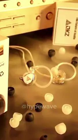 QKZ AK6 PRO Wireless Earbuds #trendingearbuds #wirelessearbuds #earphoneshighquality #wirelessearbuds #goodthing #mysweldobudolph #fypシ #fypシ゚viral #foryoupage 