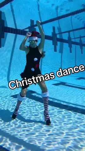 Christmas 🎄 dance 🎅🏽👠 #pool #underwater #dance #xmas #merrychristmas 