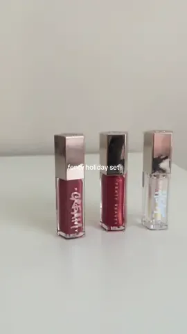 me 🤝🏻 holiday gift sets @Fenty Beauty #lipgloss #holidayset #fentybeauty #fentybeautyholidayset #glossbombheat #glossbombcream 