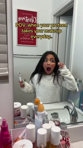 But for real though… how does she always outsmart me?!!😭🤣 #viral #funny #preteen #motherdaughterduo #reality #momlife #avafoley #fyp #trend #m#mommyanddaughter#comedy
