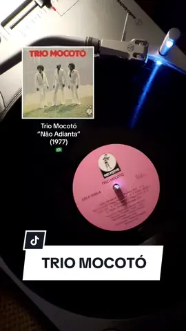 Bro look how flyyy those guys look on the cover, you just know they don’t miss #fyp #triomocoto #naoadianta #brazil #brazilianmusic #bossanova #samba #vinylrecords #recordcollection #vinyltok #vinyl 