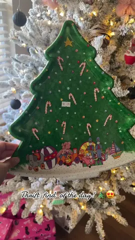 OBSESSED 😍 Christmas Tree Tray! 🎄 dont forget to shop your thrift/resale shops!  #thriftfindsoftheday #shoplocal #christmas #vintagevibes #christmascookies #santa #resaleshop #secondhand 