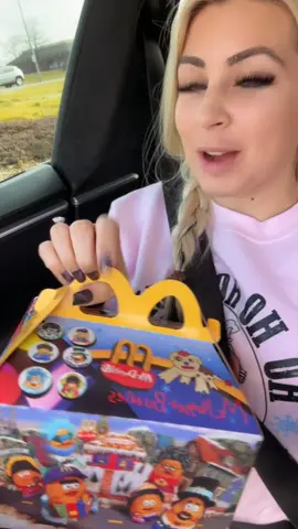 Mcdonalds adult happy meals are back!! #mcdonalds #kerwinfrost #adulthappymeal #happymeal #chickennuggets @McDonald’s 