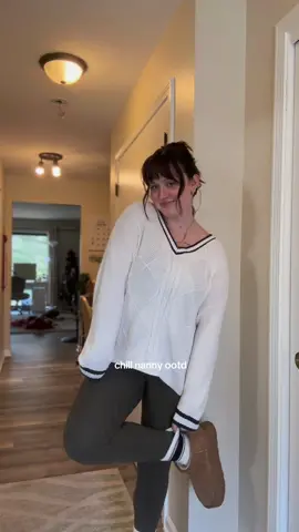 first day back at a part time job :) #MomsofTikTok #momtok #nannytok #nannyootd #outfitoftheday #comfyoutfits #cozyoutfit 