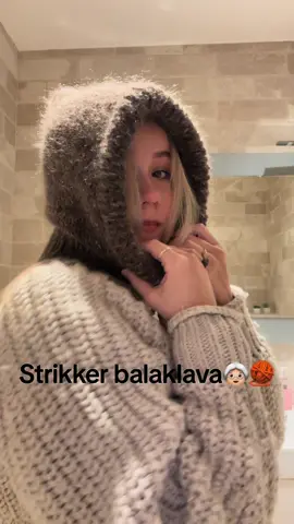 Nok et lite strikkeprosjekt!🤓 #balaklava #hjemmestrikk #strikkmedmeg 